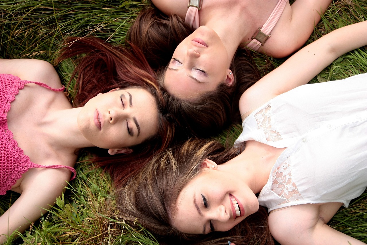 WDR 3: Sendung. Resonanzen: Die Emotionsforscherin Katrin Doeveling zum Tag der Freundschaft